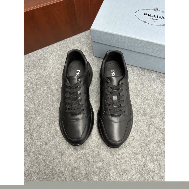 Pra*a casual shoes